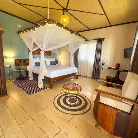 Bira Hotel Antsirabe Esterno foto