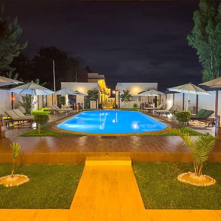 Bira Hotel Antsirabe Esterno foto