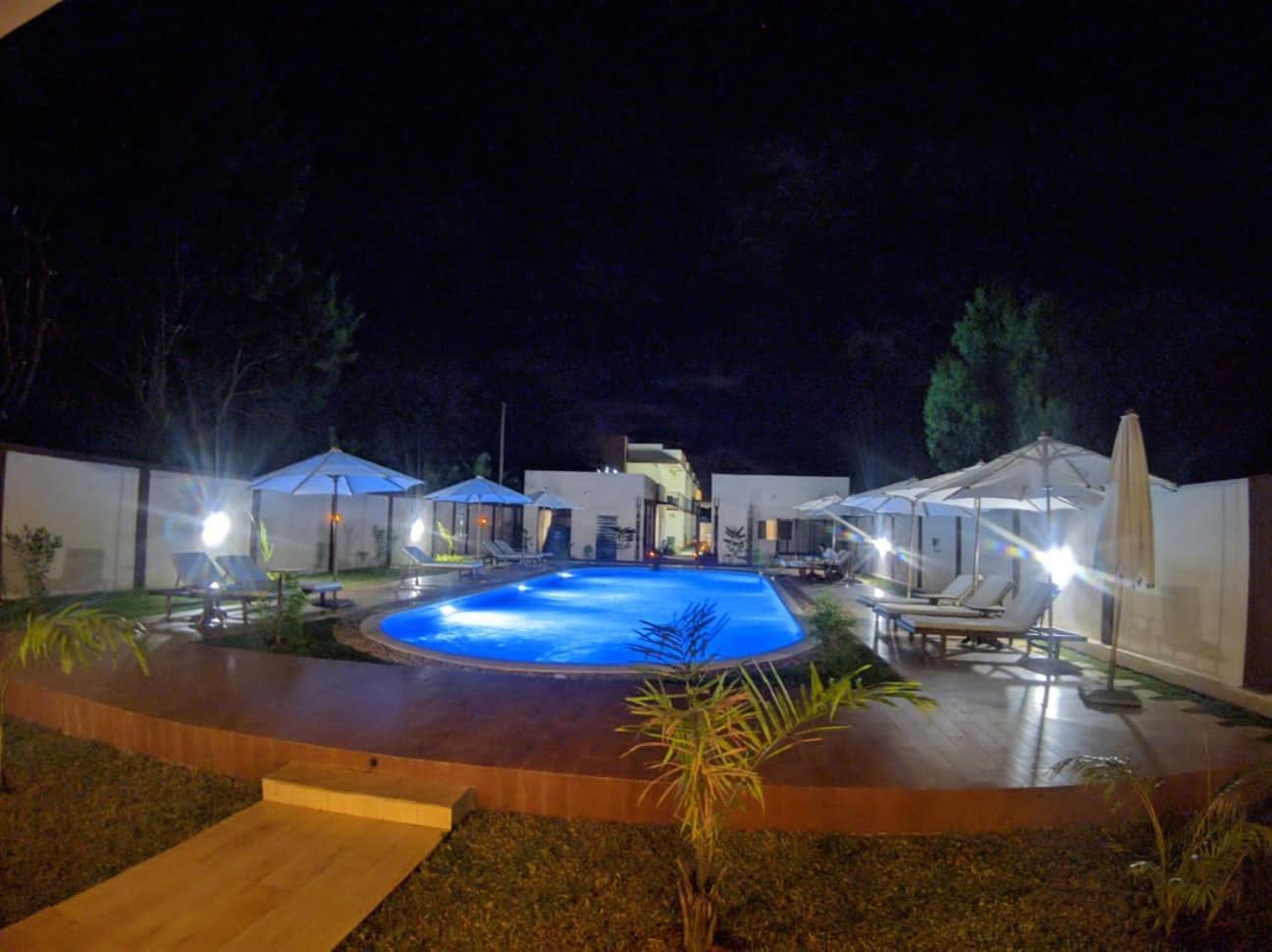 Bira Hotel Antsirabe Esterno foto