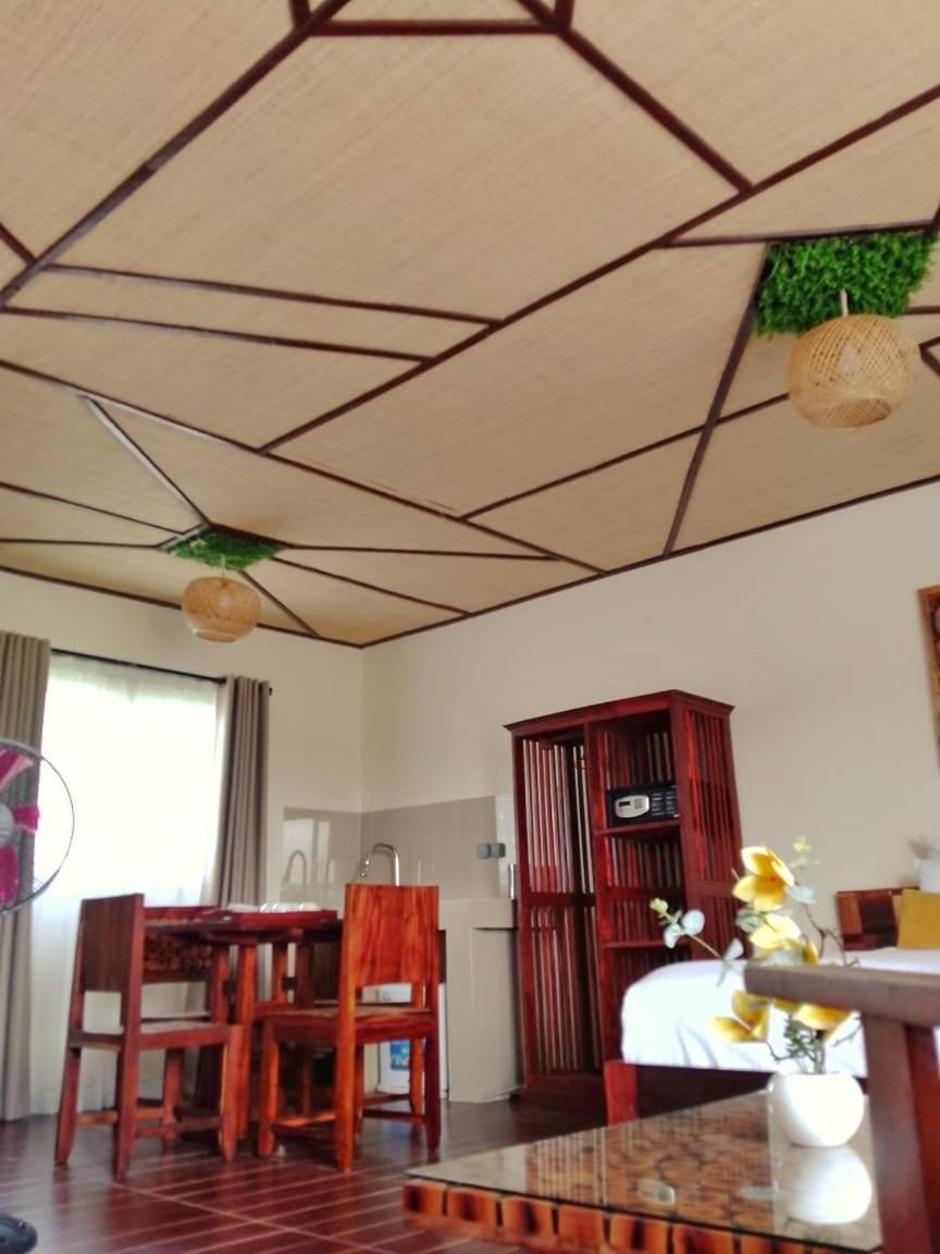 Bira Hotel Antsirabe Esterno foto