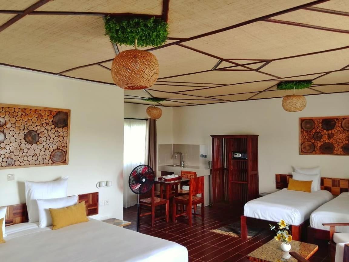 Bira Hotel Antsirabe Esterno foto