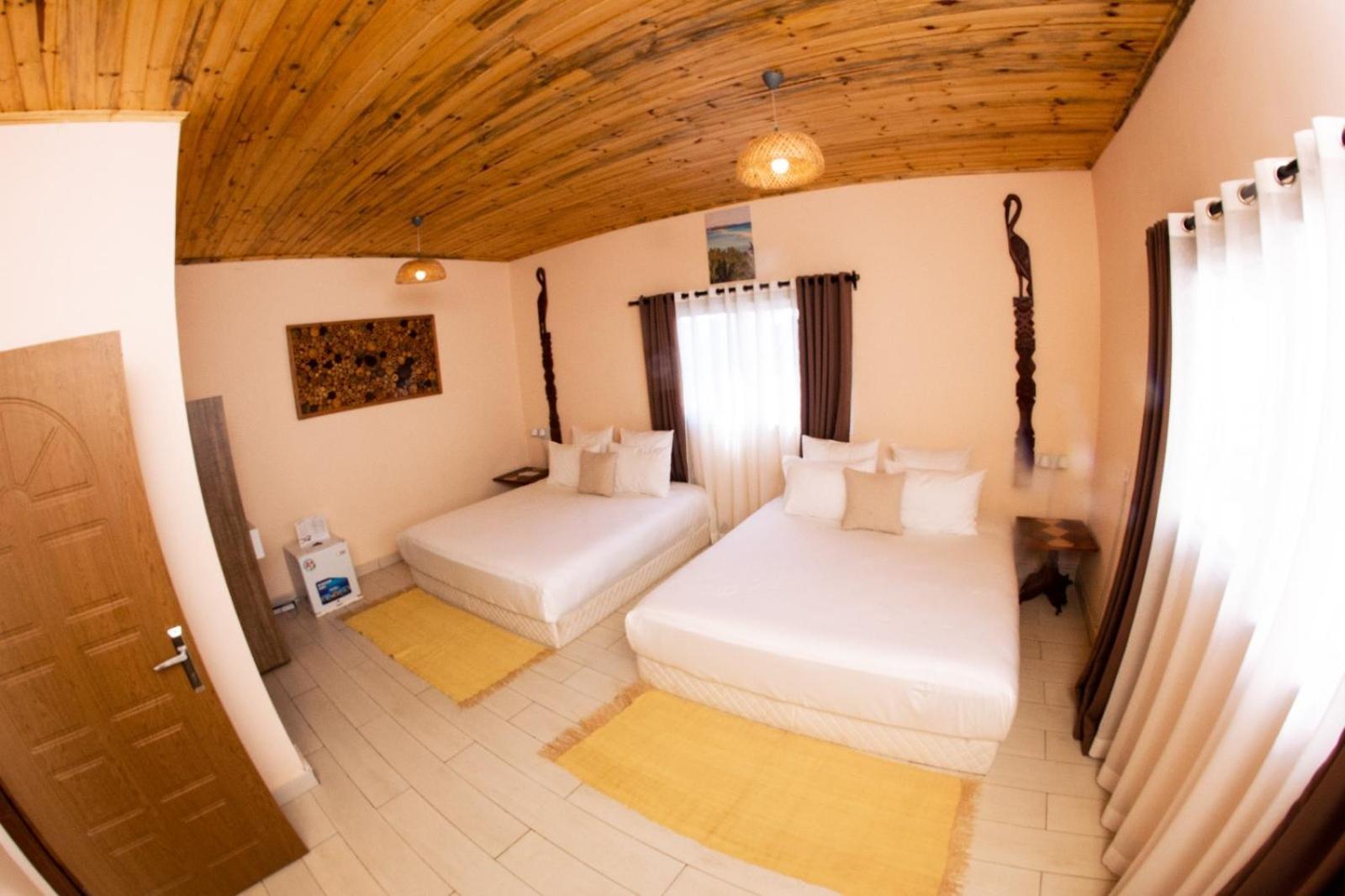Bira Hotel Antsirabe Esterno foto
