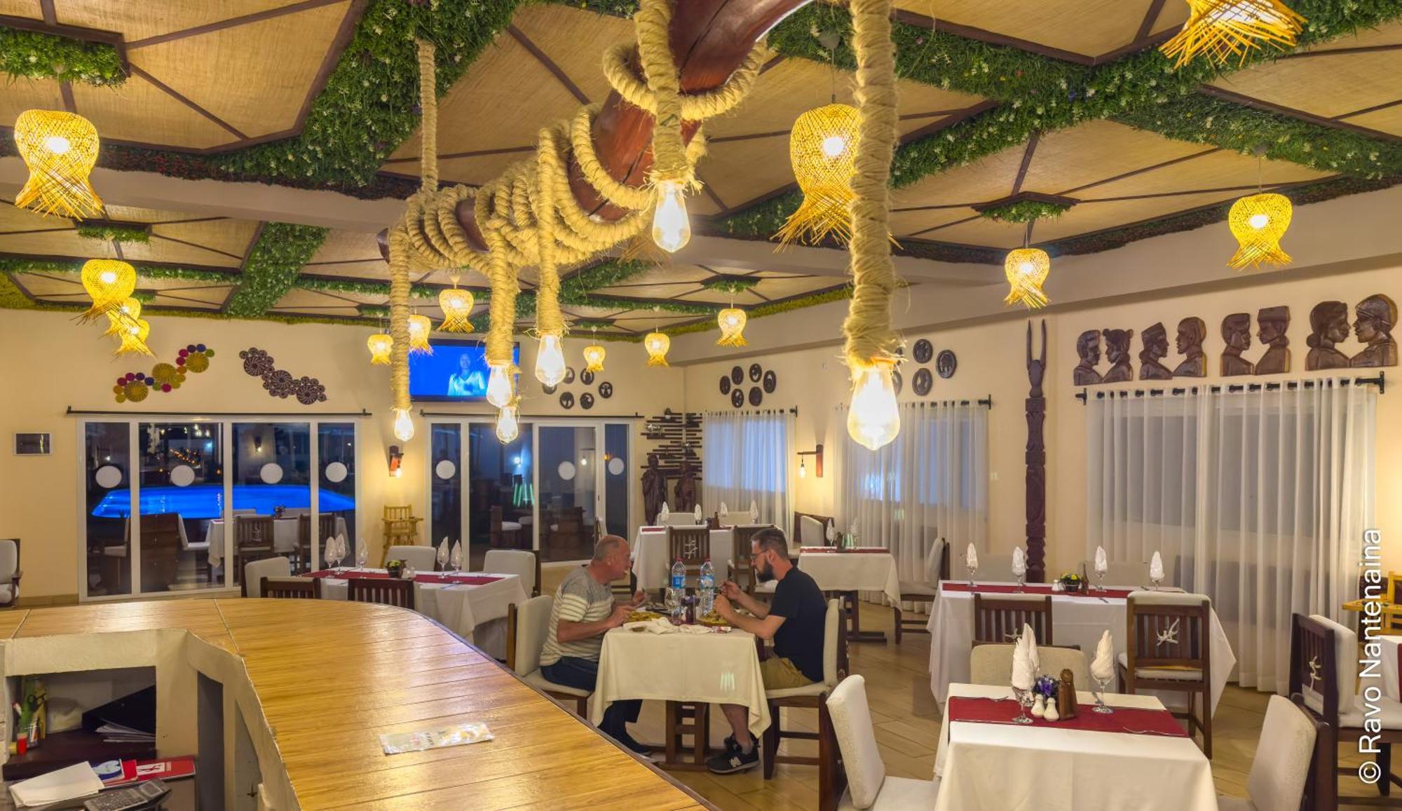 Bira Hotel Antsirabe Esterno foto