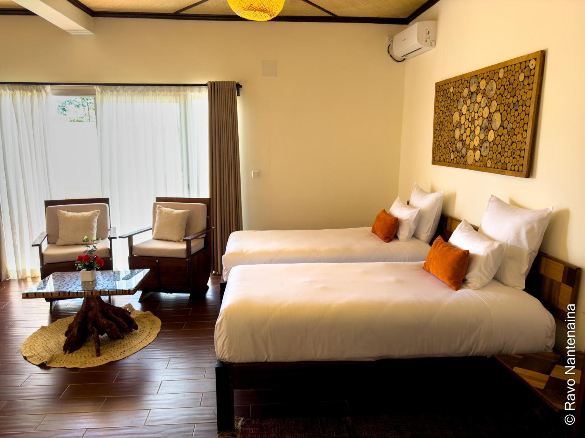 Bira Hotel Antsirabe Esterno foto