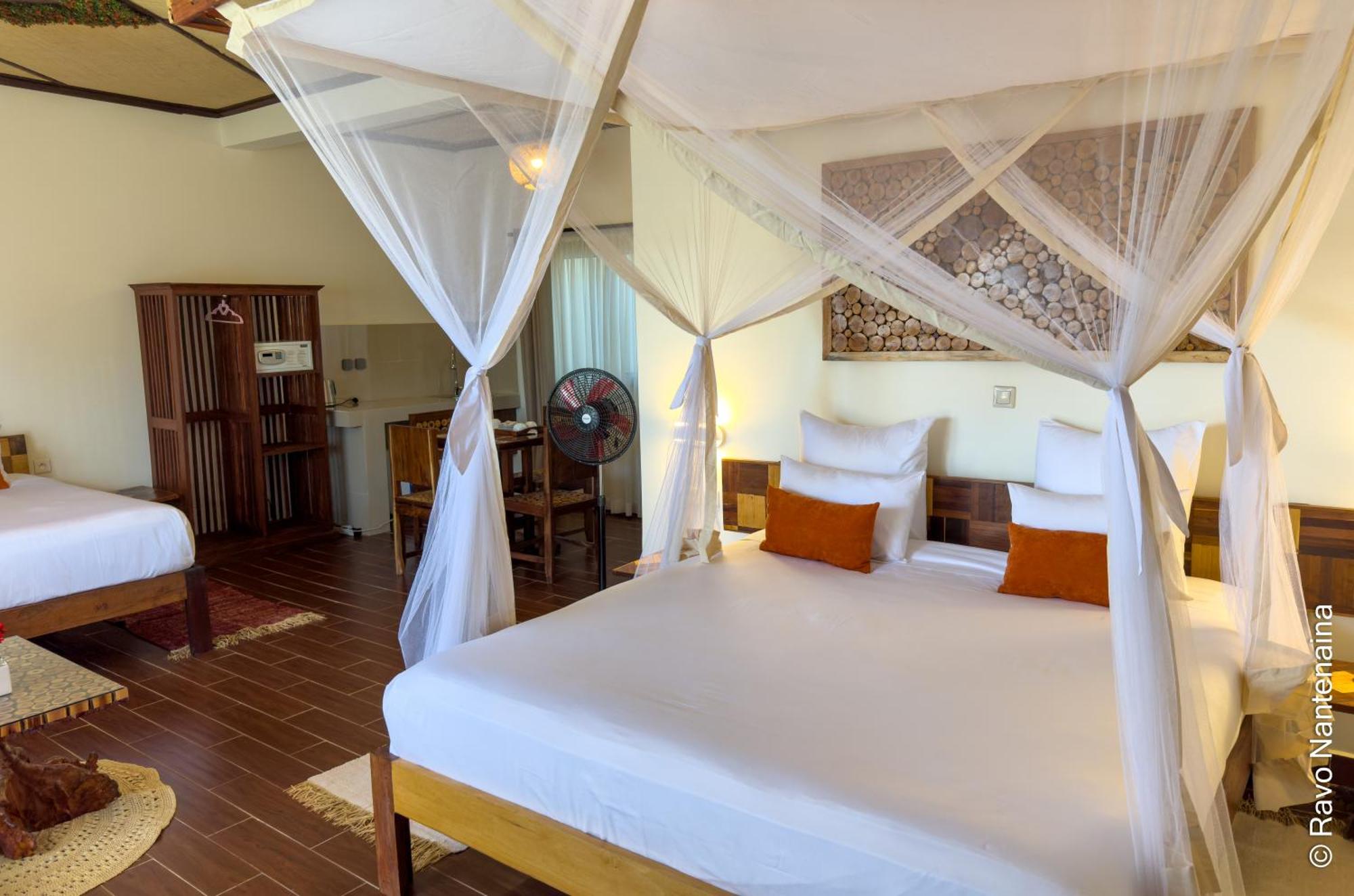 Bira Hotel Antsirabe Esterno foto