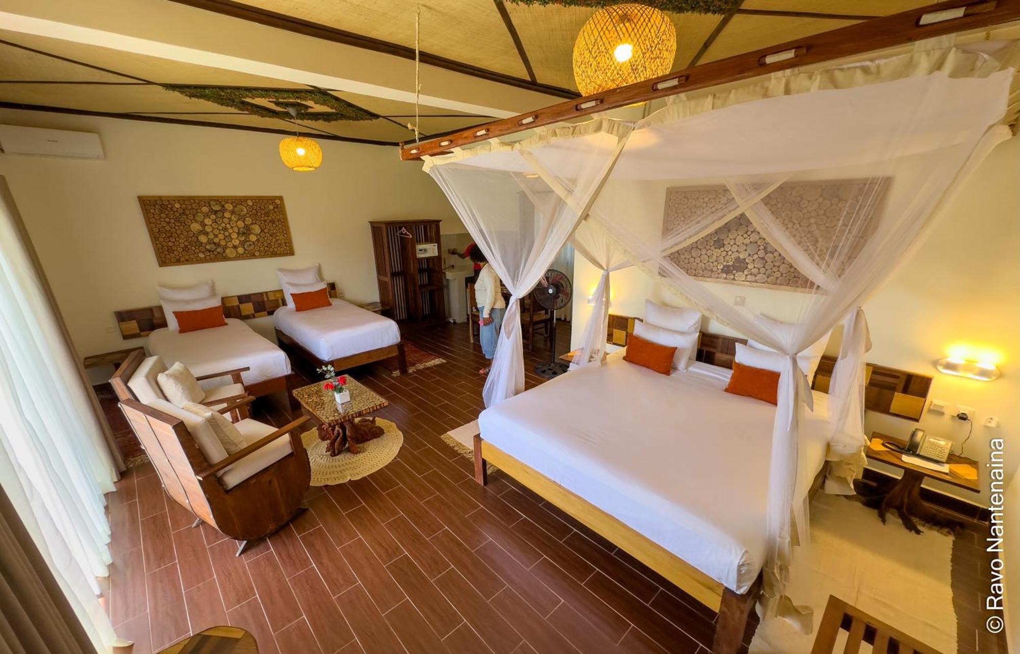 Bira Hotel Antsirabe Esterno foto