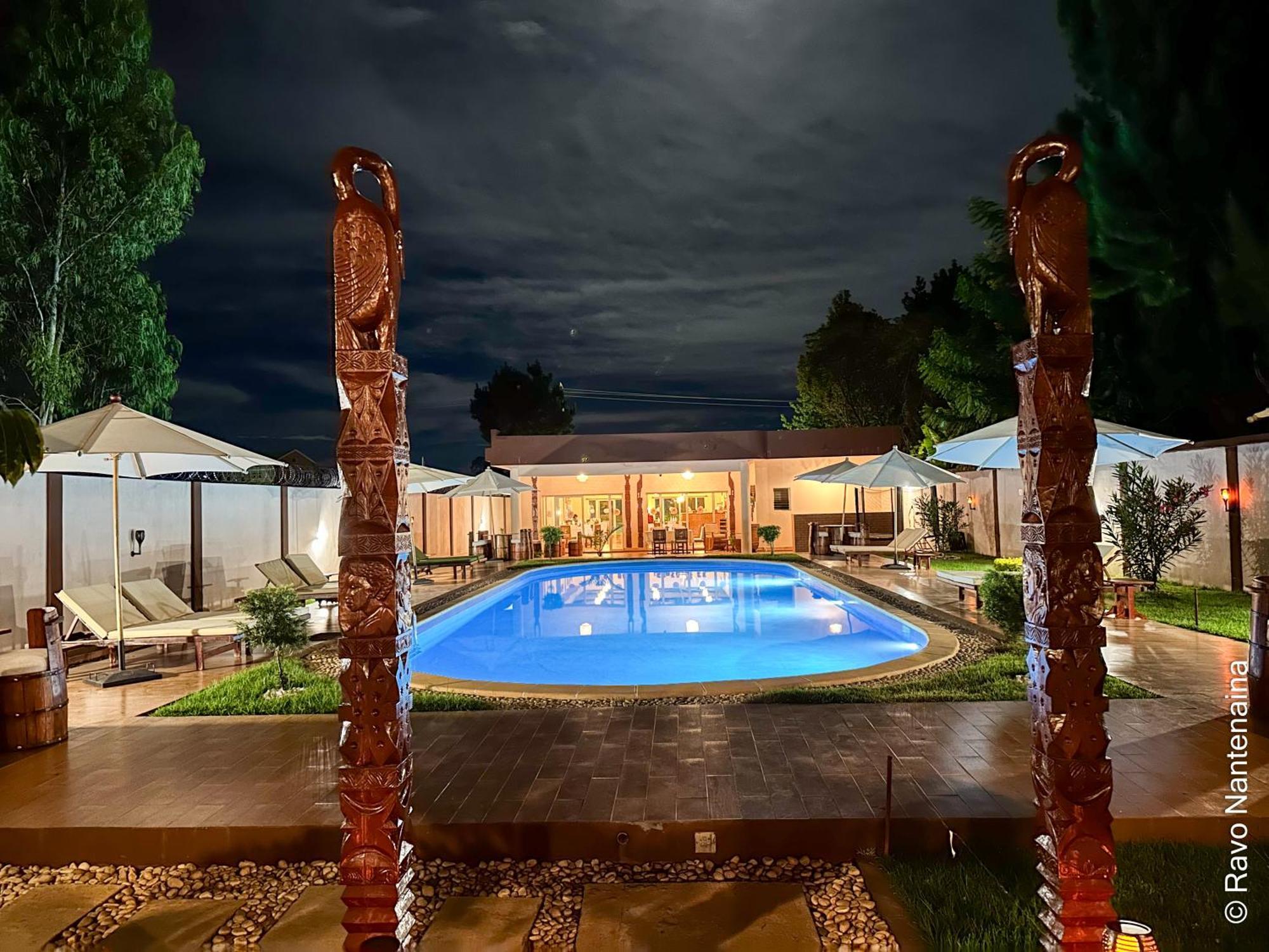 Bira Hotel Antsirabe Esterno foto