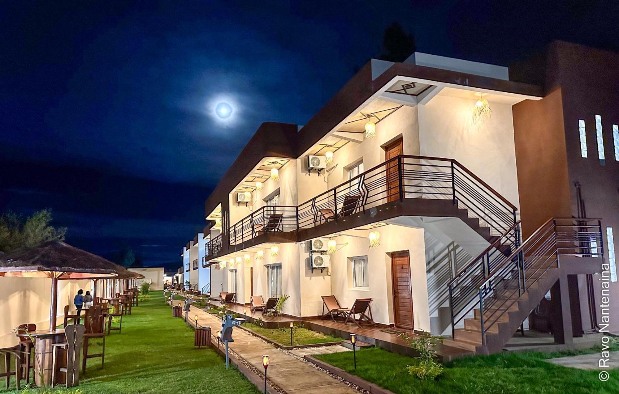 Bira Hotel Antsirabe Esterno foto