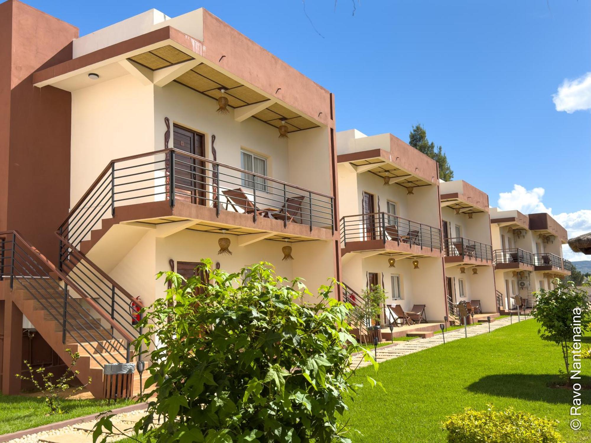 Bira Hotel Antsirabe Esterno foto