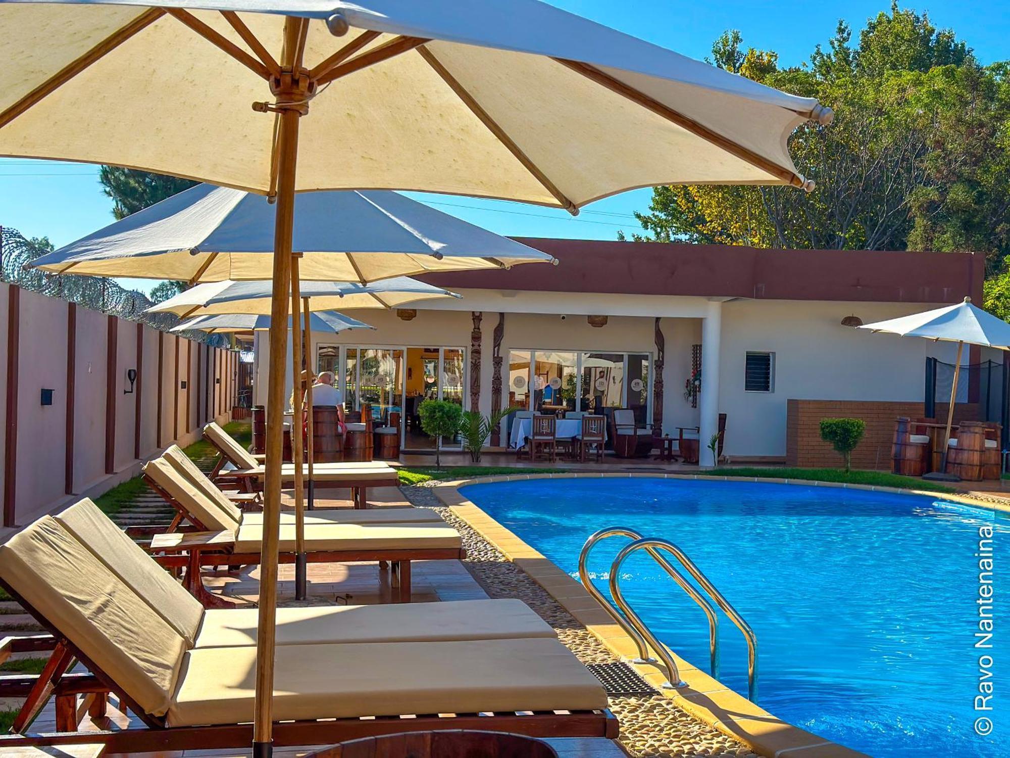 Bira Hotel Antsirabe Esterno foto