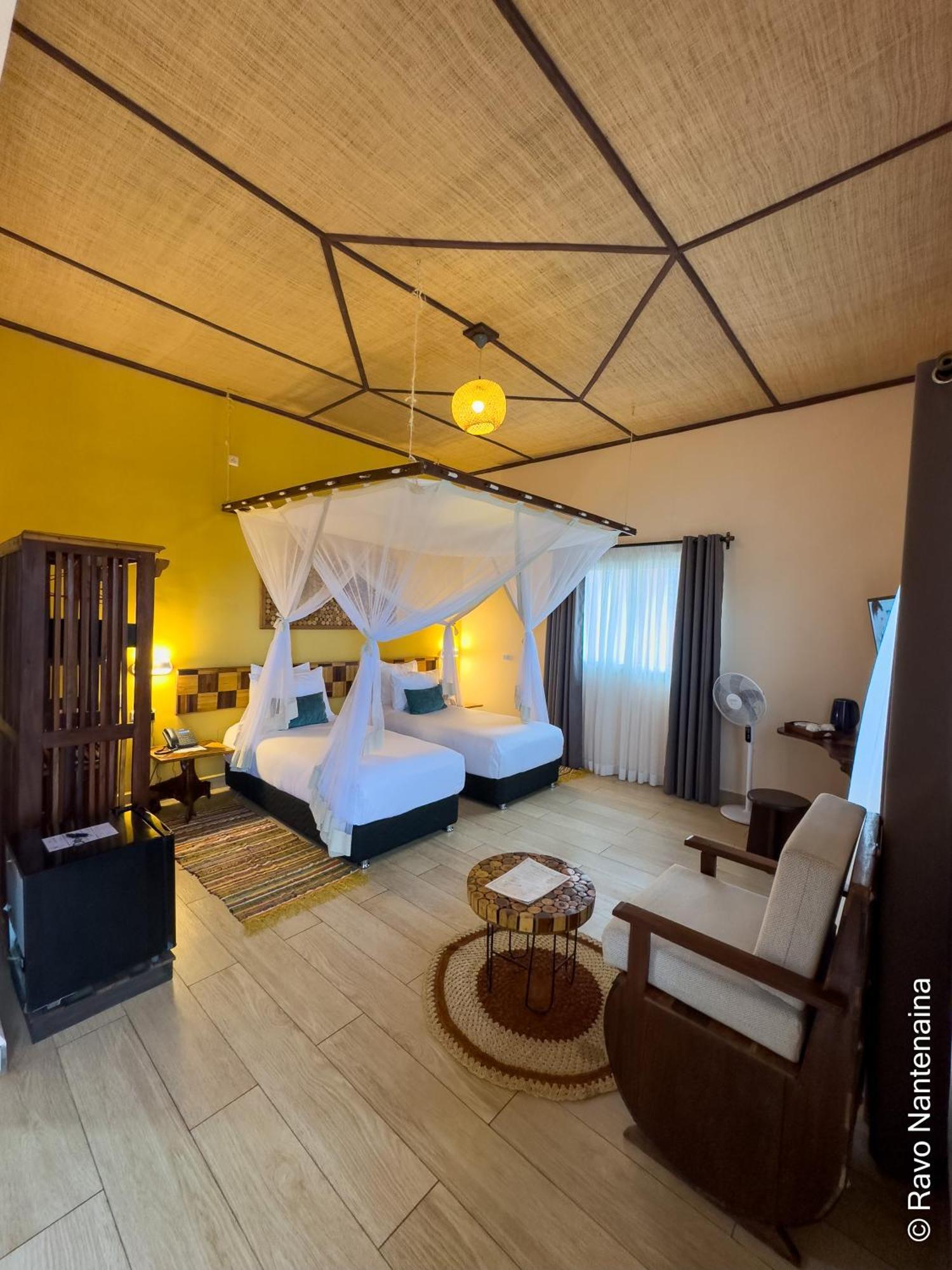 Bira Hotel Antsirabe Esterno foto