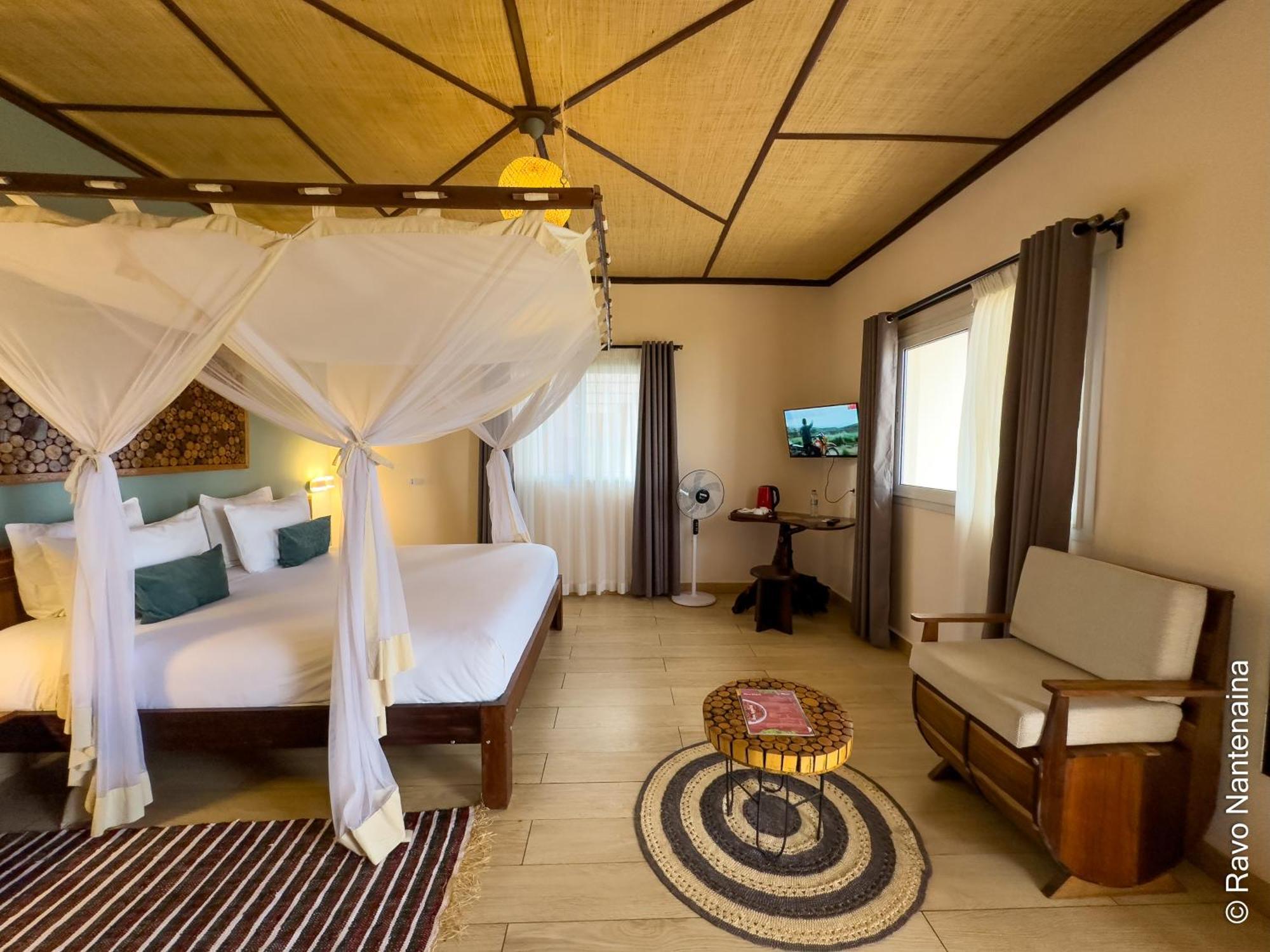 Bira Hotel Antsirabe Esterno foto