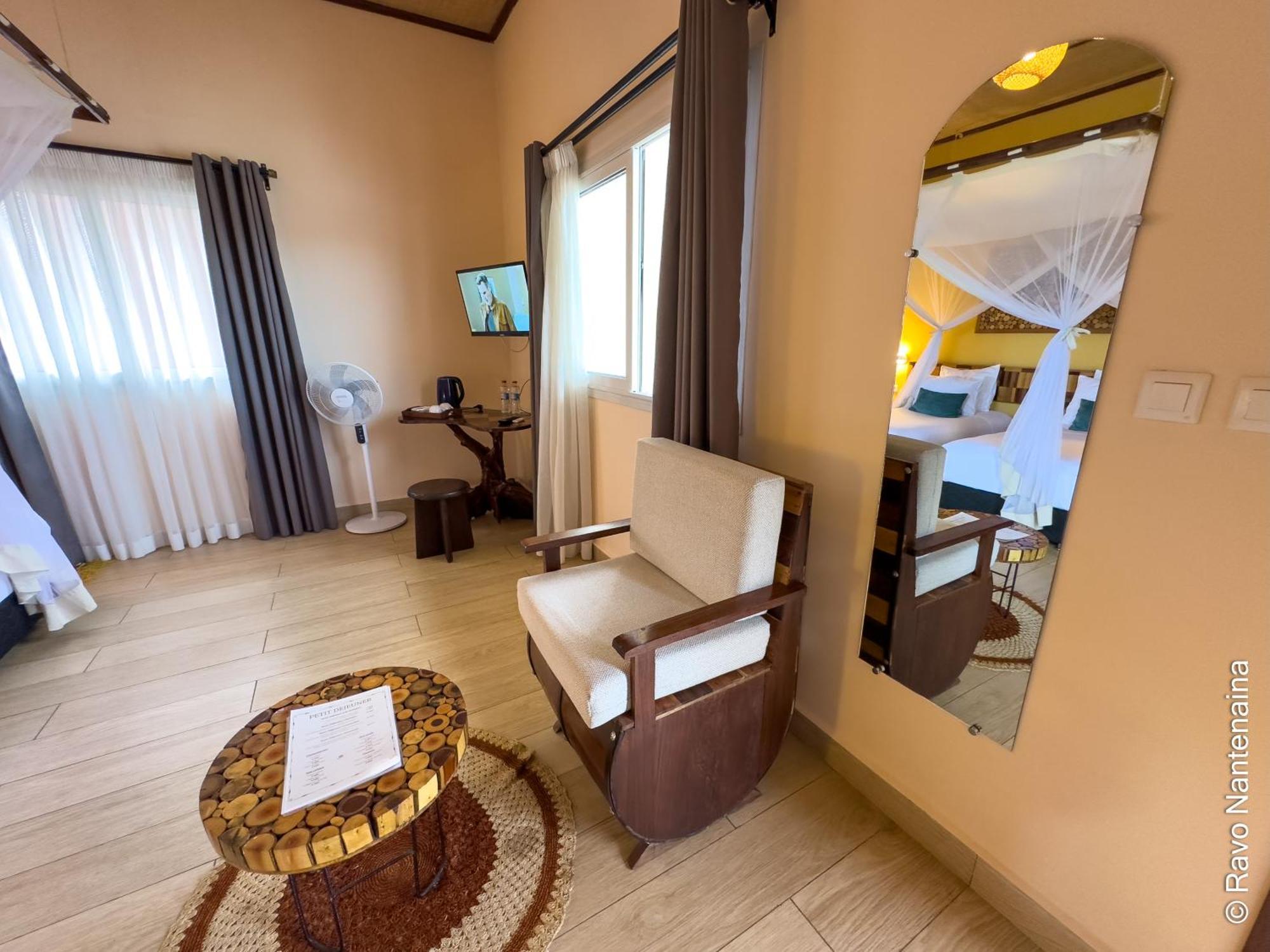 Bira Hotel Antsirabe Esterno foto