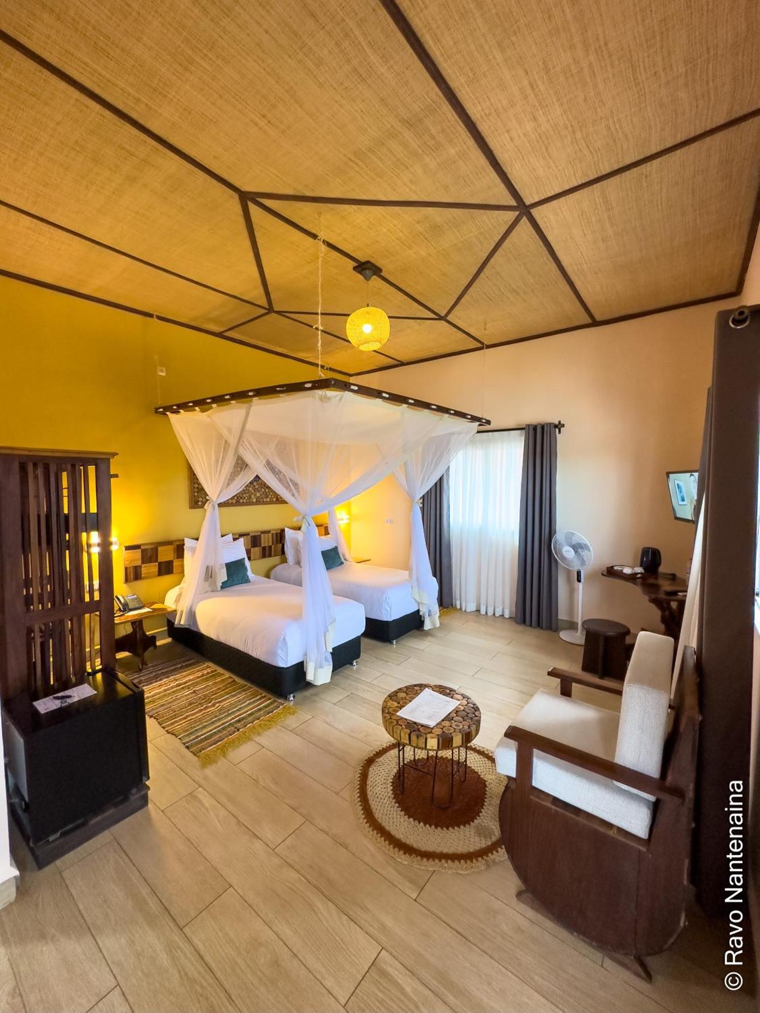 Bira Hotel Antsirabe Esterno foto
